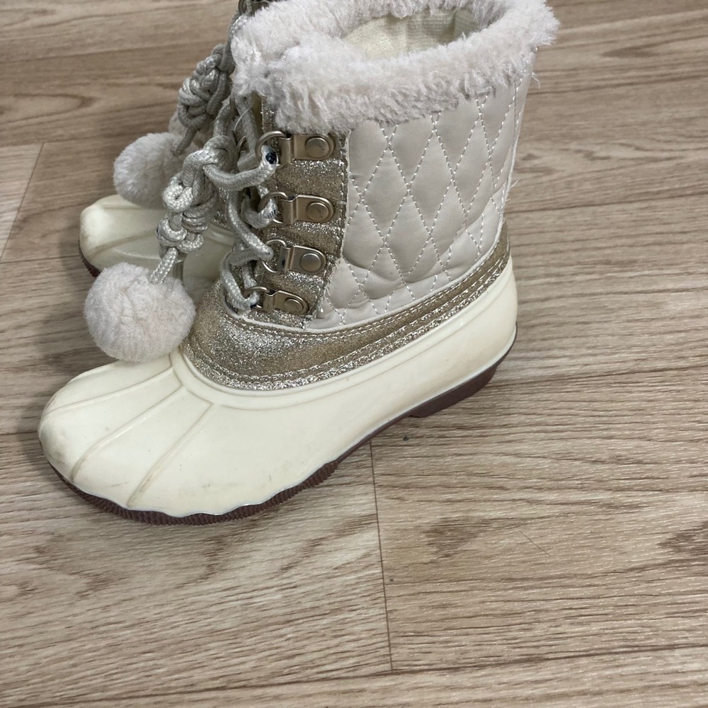 Mudd Duck Boots Girls Size 12 Cream Gold Glitter Quilted Faux Fur Pom Pom GAVIN